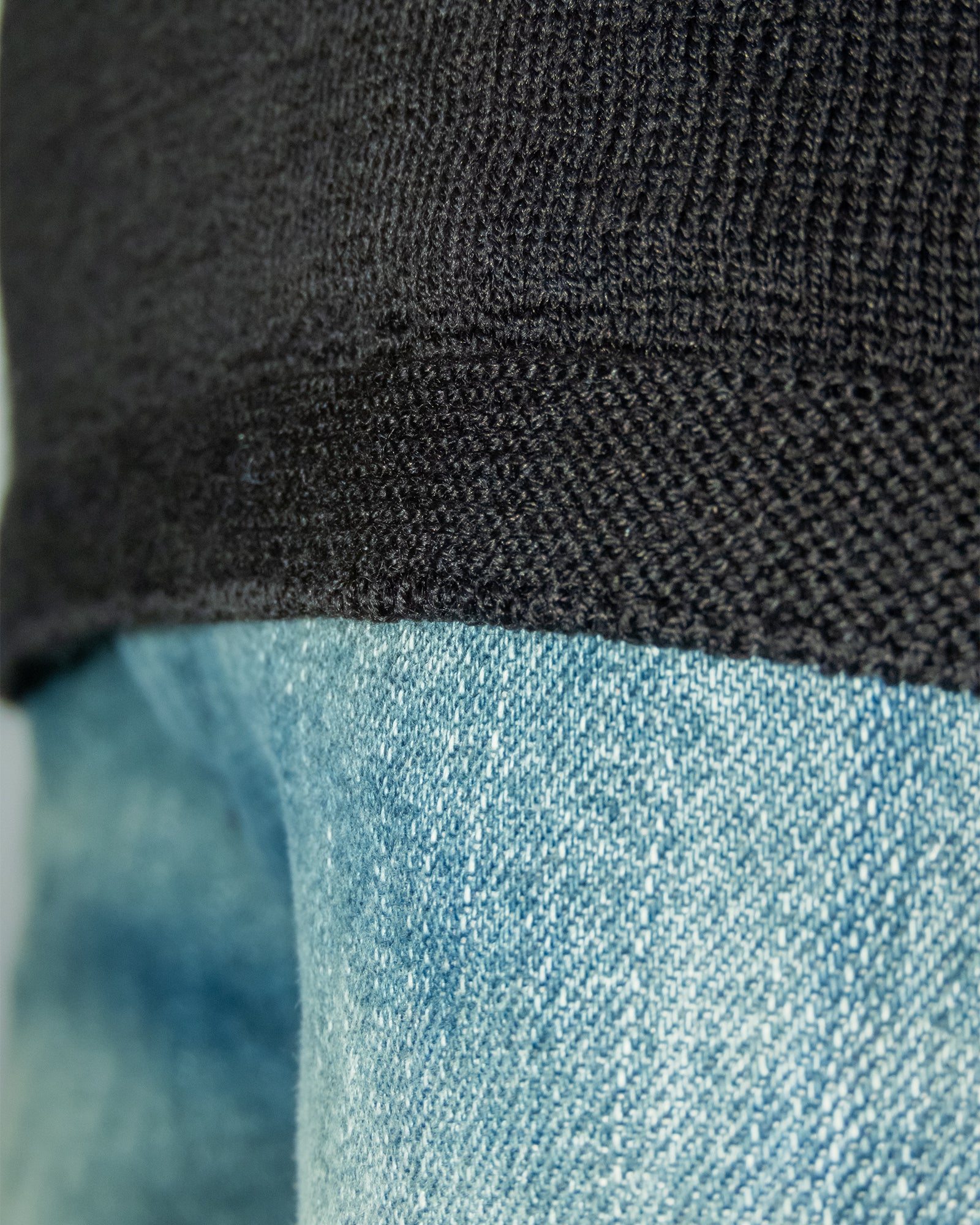 SUPERFINE MERINO LONG SLEEVE VEE WOMENS