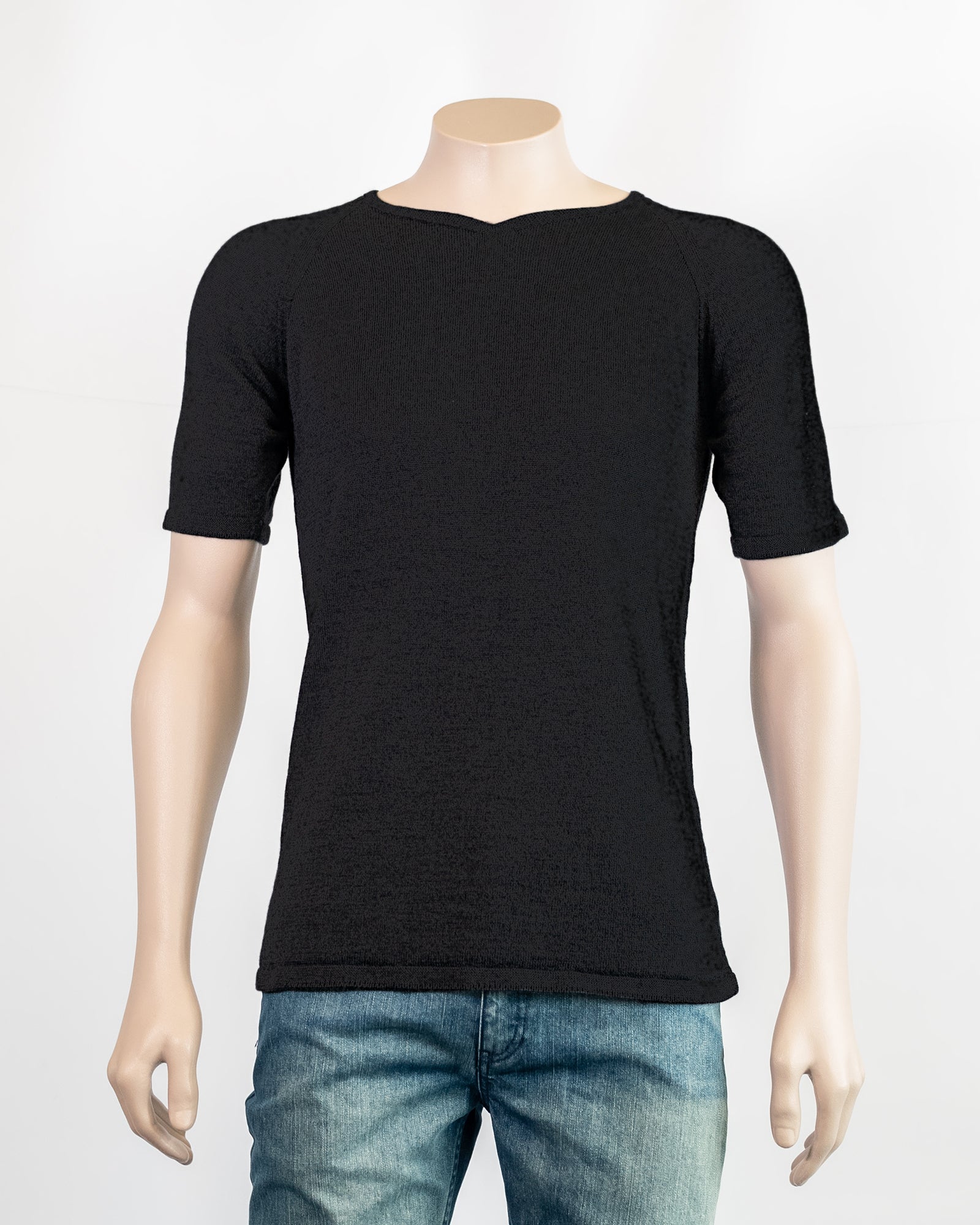 SUPERFINE MERINO SHORT SLEEVE VEE MENS
