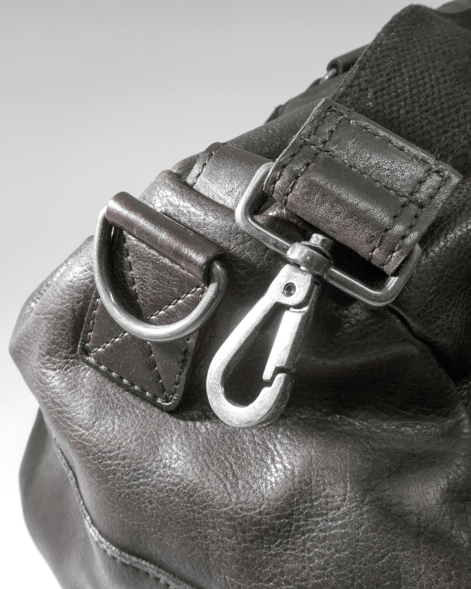 LEATHER VINTAGE CARRY-BAG - Wild South Clothing