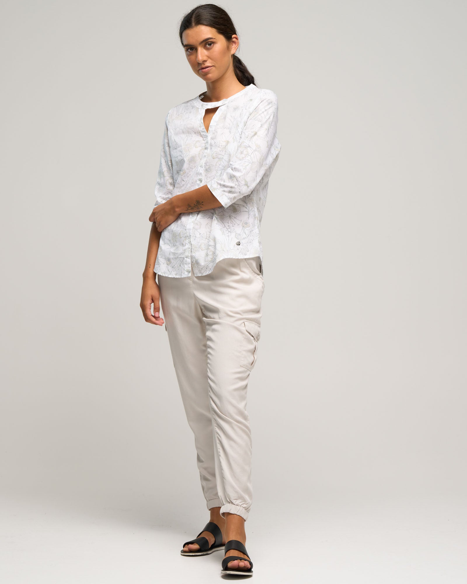 COTTON QTR SLEEVE BLOUSE