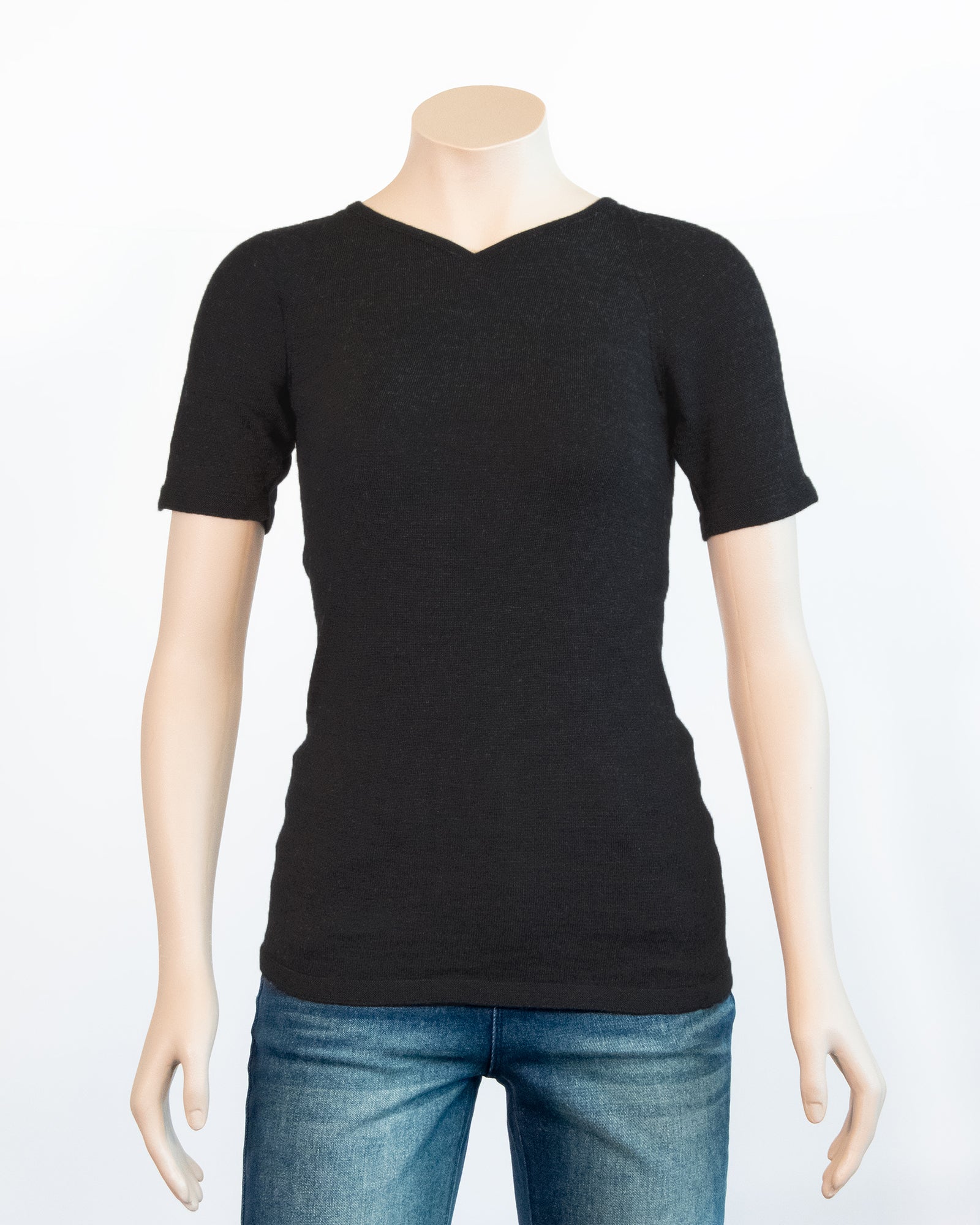 SUPERFINE MERINO SHORT SLEEVE VEE WOMENS