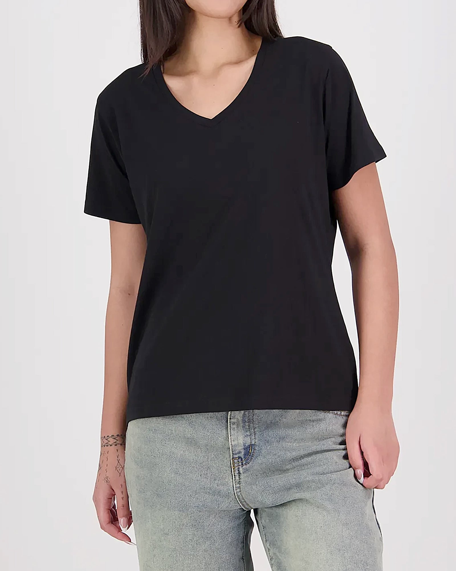 COTTON VEE NECK TEE V2